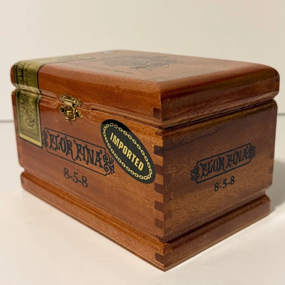 Flor Fina 858 Cigar Box Handmade Dominican Republic Wood Storage Display